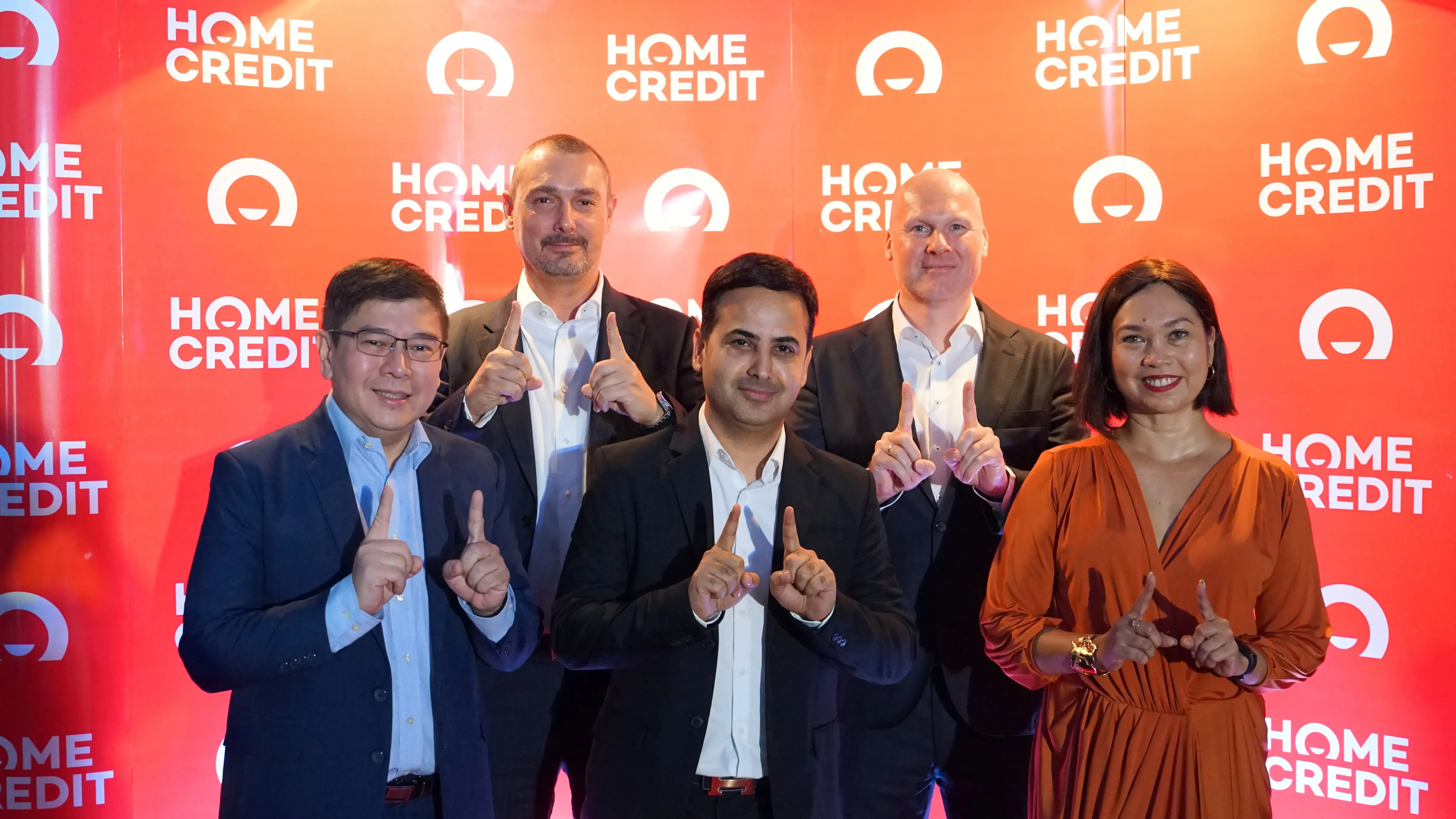 Home Credit Philippines executives